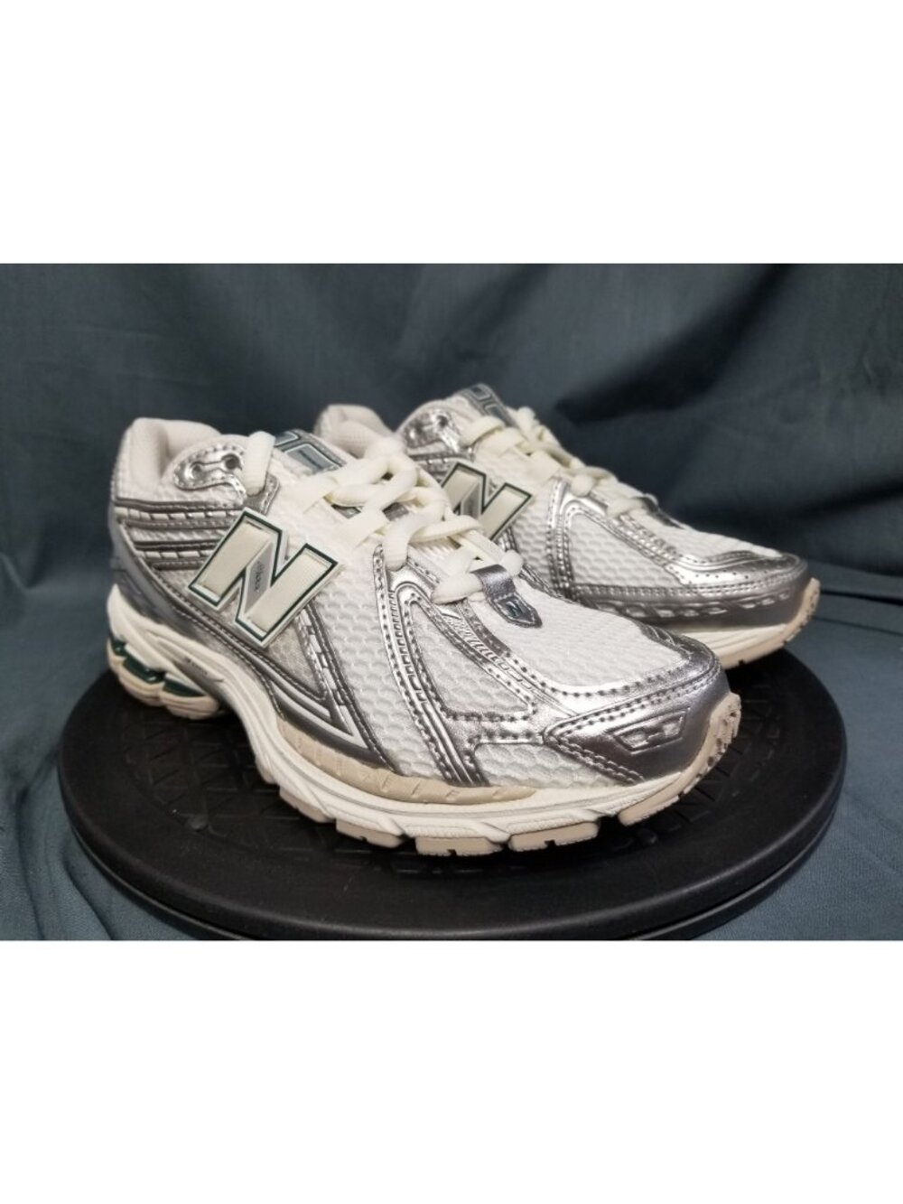 New Balance 1906 Sneakers M1906REE Silver Cream Women's Size 7 NEW NO BOX !! - Picture 10 of 11